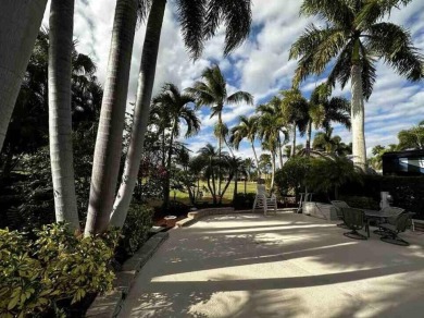 367 NW Foursome Lane on St. Lucie Trail Golf Club in Florida - for sale on GolfHomes.com, golf home, golf lot