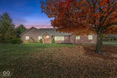 Exquisite Home in Edgewood Place! This 3 Bedroom and 2 Full Bath on Edgewood Golf Club in Indiana - for sale on GolfHomes.com, golf home, golf lot