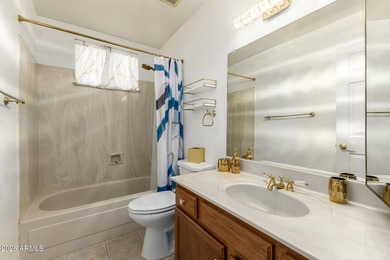 Beautiful end-unit townhome in Peoria's sought after Cambridge on Westbrook Village / Vista Golf Course in Arizona - for sale on GolfHomes.com, golf home, golf lot