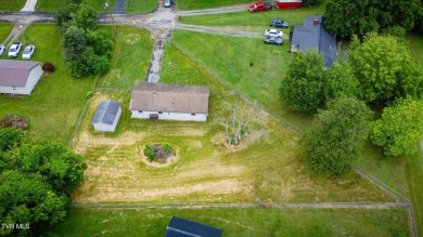 Investment opportunity! This home is loaded with potential. It on Mc Donald Hills Golf Club in Tennessee - for sale on GolfHomes.com, golf home, golf lot