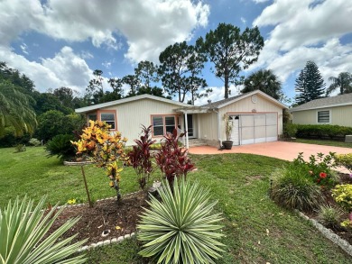 This well cared for 2-bedroom, 2 bathrooms Palm Harbor home on Del Tura Golf and Country Club in Florida - for sale on GolfHomes.com, golf home, golf lot