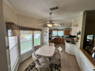 This well cared for 2-bedroom, 2 bathrooms Palm Harbor home on Del Tura Golf and Country Club in Florida - for sale on GolfHomes.com, golf home, golf lot