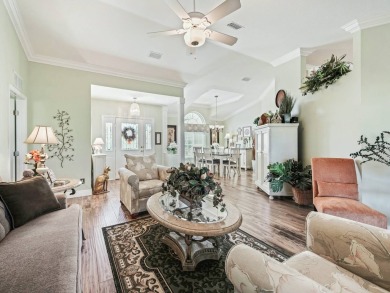 Beautiful and move-in-ready 3BR/2BA golf course home located in on Ocala Palms Golf and Country Club in Florida - for sale on GolfHomes.com, golf home, golf lot