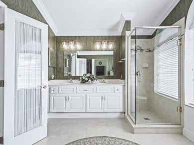 Beautiful and move-in-ready 3BR/2BA golf course home located in on Ocala Palms Golf and Country Club in Florida - for sale on GolfHomes.com, golf home, golf lot