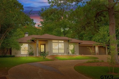 Welcome to this Traditional, with a Modern flare, home that has on Hide-A-Way Lake Golf Course in Texas - for sale on GolfHomes.com, golf home, golf lot