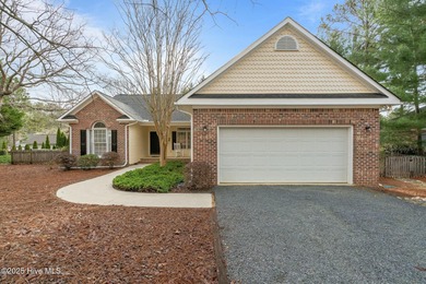 Charming Pinehurst home with Transferable Charter Membership on Pinehurst Resort and Country Club in North Carolina - for sale on GolfHomes.com, golf home, golf lot