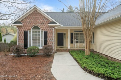 Charming Pinehurst home with Transferable Charter Membership on Pinehurst Resort and Country Club in North Carolina - for sale on GolfHomes.com, golf home, golf lot
