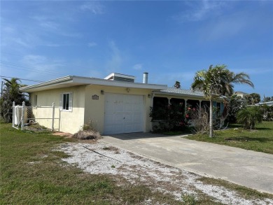 Fixer-Upper in Prime South Venice Location, Steps to the on Jacaranda West Country Club in Florida - for sale on GolfHomes.com, golf home, golf lot