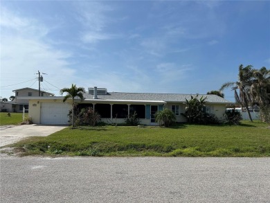 Fixer-Upper in Prime South Venice Location, Steps to the on Jacaranda West Country Club in Florida - for sale on GolfHomes.com, golf home, golf lot