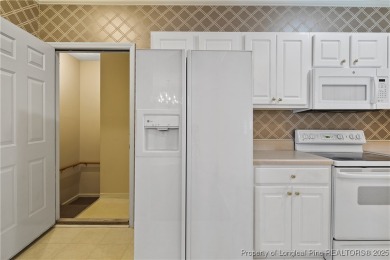 $225,000 LIONSHEAD CONDOMINIUMS AT KING'S GRANT An incredibly on Kings Grant Golf and Country Club in North Carolina - for sale on GolfHomes.com, golf home, golf lot