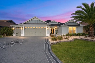 ~2022 ROOF, HVAC & HOT WATER HEATER~ ~LARGE, ENCLOSED & PRIVATE on Pennbrooke Fairways in Florida - for sale on GolfHomes.com, golf home, golf lot