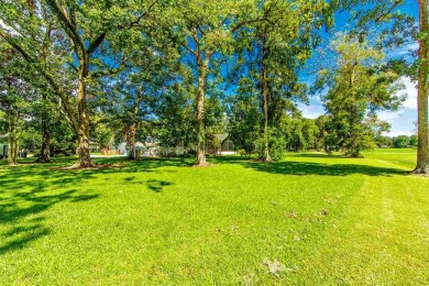 STUNNING and Architecturally Redesigned! Interior and Exterior!! on Ellendale Country Club in Louisiana - for sale on GolfHomes.com, golf home, golf lot