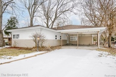 Charming 3-Bedroom Home in Desirable Flint Schools District
 on Flint Golf Club in Michigan - for sale on GolfHomes.com, golf home, golf lot