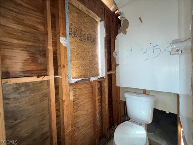 If you are looking for a project that allows you to start truly on Burnt Store Golf Club in Florida - for sale on GolfHomes.com, golf home, golf lot