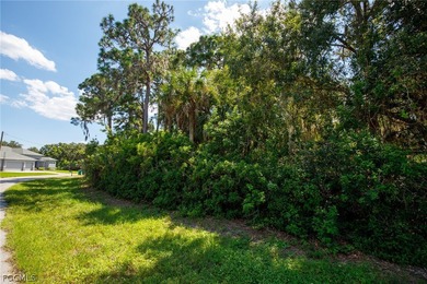 Great residential lot in the up and coming, deed restricted on Rotonda Golf and Country Club The Palms Course in Florida - for sale on GolfHomes.com, golf home, golf lot