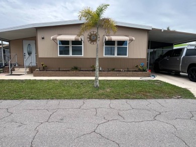 Gorgeous totally remodeled home!!  1,100 Sq Ft.  Addition 3rd on Six Lakes Country Club in Florida - for sale on GolfHomes.com, golf home, golf lot