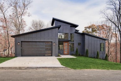 Modern luxury w/ quick access to the Back 40 Trailhead, Metfield on Bella Vista - Metfield Golf Complex and Country Club in Arkansas - for sale on GolfHomes.com, golf home, golf lot