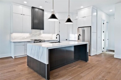 Modern luxury w/ quick access to the Back 40 Trailhead, Metfield on Bella Vista - Metfield Golf Complex and Country Club in Arkansas - for sale on GolfHomes.com, golf home, golf lot