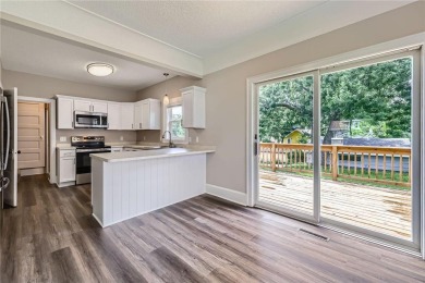 Super cute and cozy home in wonderful NorthEast neighborhood on Columbia Golf Club in Minnesota - for sale on GolfHomes.com, golf home, golf lot