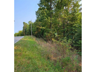 Beautiful .35-acre lot nestled in a peaceful area of Bella Vista on Bella Vista Country Club and Golf Course in Arkansas - for sale on GolfHomes.com, golf home, golf lot