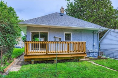 Super cute and cozy home in wonderful NorthEast neighborhood on Columbia Golf Club in Minnesota - for sale on GolfHomes.com, golf home, golf lot