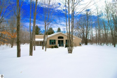 Bring your ideas to life in this 3 Bed 3 Bath home with a on Lakes of the North Deer Run Golf Course in Michigan - for sale on GolfHomes.com, golf home, golf lot