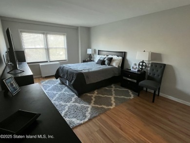 Location! Location! Location! Welcome to this spacious updated on Silver Lake Golf Course in New York - for sale on GolfHomes.com, golf home, golf lot