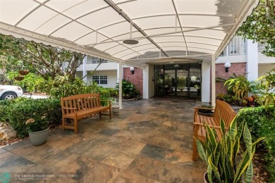 This 1st floor unit has a perfect blend of Comfort and on Oaks Country Club in Florida - for sale on GolfHomes.com, golf home, golf lot