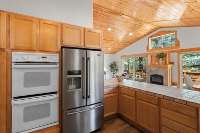 This beautifully designed home offers a spacious and on Tahoe Donner Golf Course in California - for sale on GolfHomes.com, golf home, golf lot