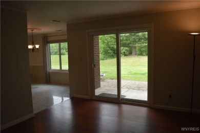 Welcome to 10 Southcreek Ct unit B in the highly sought after on Glen Oak Golf Course in New York - for sale on GolfHomes.com, golf home, golf lot