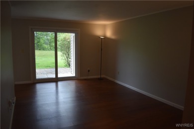 Welcome to 10 Southcreek Ct unit B in the highly sought after on Glen Oak Golf Course in New York - for sale on GolfHomes.com, golf home, golf lot