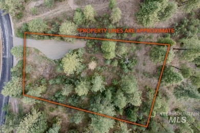 Looking for the perfect lot to build your dream cabin? This on Cascade Golf Course in Idaho - for sale on GolfHomes.com, golf home, golf lot