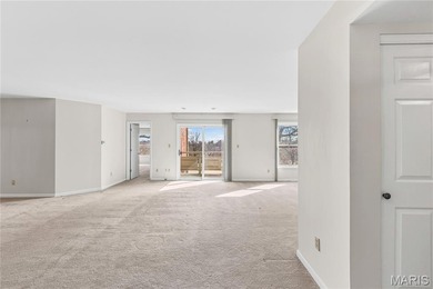 Welcome to our newest condo listing located in the heart of on Creve Coeur Golf Course in Missouri - for sale on GolfHomes.com, golf home, golf lot