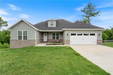 Welcome to 12 Lockhart Drive, a well-maintained 2023-built home on Bella Vista Country Club - Highlands in Arkansas - for sale on GolfHomes.com, golf home, golf lot