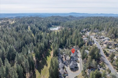 This beautiful 1722sf townhome boasts 3 primary suites and an on Forest Meadows Golf Course in California - for sale on GolfHomes.com, golf home, golf lot