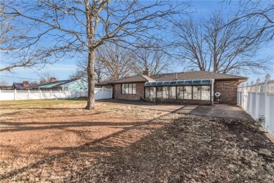 **Charming Ranch Home with Modern Updates and Prime Location**  
 on Cameron Memorial Golf Course in Missouri - for sale on GolfHomes.com, golf home, golf lot