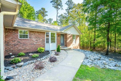 Welcome to 20 Balboa Lane.  This charming cul de sac home has on Balboa Golf Course in Arkansas - for sale on GolfHomes.com, golf home, golf lot