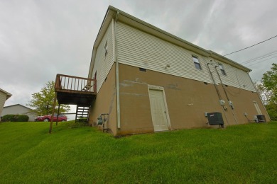 Great Investment  Property. This cozy Winchester duplex is in a on Winchester Country Club, Inc. in Kentucky - for sale on GolfHomes.com, golf home, golf lot
