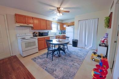 Great Investment  Property. This cozy Winchester duplex is in a on Winchester Country Club, Inc. in Kentucky - for sale on GolfHomes.com, golf home, golf lot