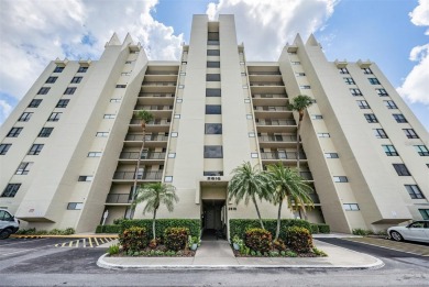 This beautifully updated two-bedroom, two-bath condo in the on Cove Cay Country Club in Florida - for sale on GolfHomes.com, golf home, golf lot