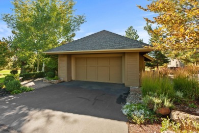 Custom single-level home located on a private gated cul-de-sac on Eagle Crest Golf Resort - Resort Course in Oregon - for sale on GolfHomes.com, golf home, golf lot