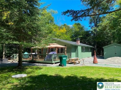 WOW!!! Everything in this beautiful well maintained home is on Pocono Farms Country Club in Pennsylvania - for sale on GolfHomes.com, golf home, golf lot