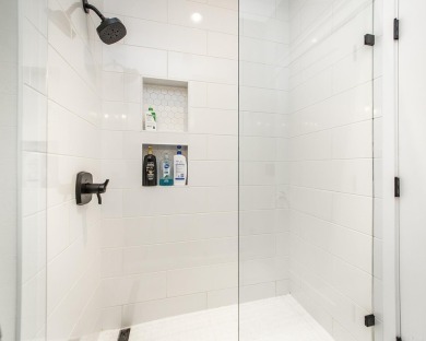 Welcome to your dream lakehouse featuring a boat slip. Enjoy on  in Arkansas - for sale on GolfHomes.com, golf home, golf lot