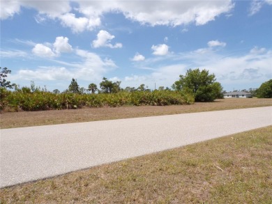 This vacant lot -- along with the adjoining lot at 34 Dorisan on Rotonda Golf and Country Club The Links Course in Florida - for sale on GolfHomes.com, golf home, golf lot