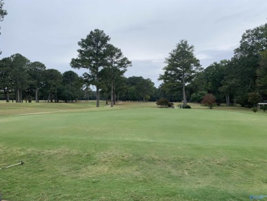 Retreat to your beautiful and spacious 2 story home offering 3 on Burningtree Country Club in Alabama - for sale on GolfHomes.com, golf home, golf lot