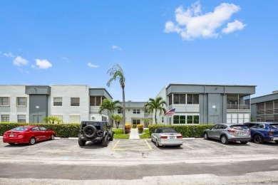 A/C 2021 HWH 2021. Bright, cheerful condo in desirable Kings on Kings Point Golf -Flanders Way in Florida - for sale on GolfHomes.com, golf home, golf lot
