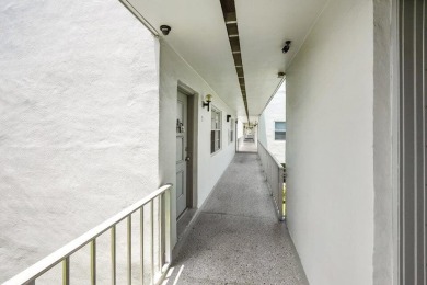 A/C 2021 HWH 2021. Bright, cheerful condo in desirable Kings on Kings Point Golf -Flanders Way in Florida - for sale on GolfHomes.com, golf home, golf lot