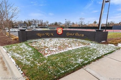 A SPECTACULAR ROYAL OAK LOCATION, THIS RANCH SITS ON A PRIME on Red Run Golf Club in Michigan - for sale on GolfHomes.com, golf home, golf lot