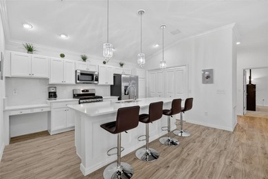 Welcome to this MAGNIFICENT 3/2 Emerald III villa with 2-CAR on Pennbrooke Fairways in Florida - for sale on GolfHomes.com, golf home, golf lot