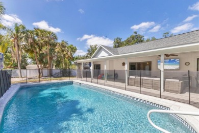 Under contract-accepting backup offers. Discover this on Sarasota Golf Club in Florida - for sale on GolfHomes.com, golf home, golf lot